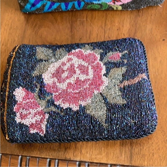 2 Stunning vintage handmade beaded pillows - Picture 9 of 12